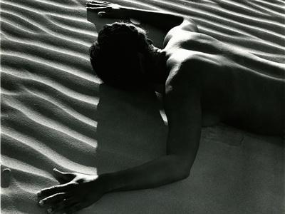 Classic Nude and Dune, 1981 - Photographic Print, 12x9