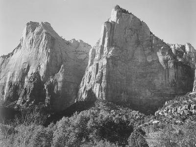 Court Of The Patriarchs Zion National Park Utah 1933-1942 - Wall Art Print, 16x12
