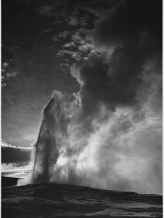 Various Angles During Eruption. "Old Faithful Geyser Yellowstone National Park" Wyoming 1933-1942 - Wall Art Print, 12x16