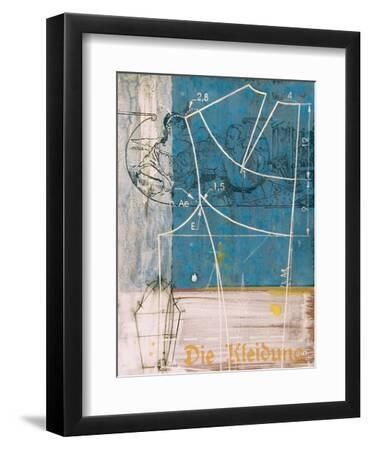 Die Kleidung, 2000 - Black Framed Art Print Wall Art, 9x12