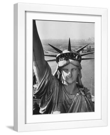 Sightseers Hanging Out Windows in Crown of Statue of Liberty with NJ Shore in the Background - White Framed Art Print Wall Art, 12x16 Sightseers Hanging Out Windows in Crown of Statue of Liberty with NJ Shore in the Background - White Framed Art Print Wall Art, 12x16